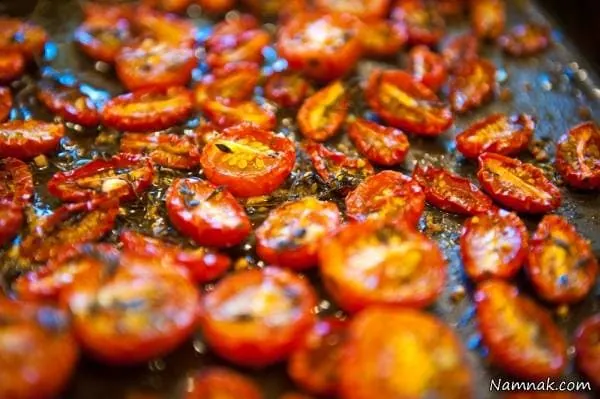 گوجه فرنگی خشک شده در فر