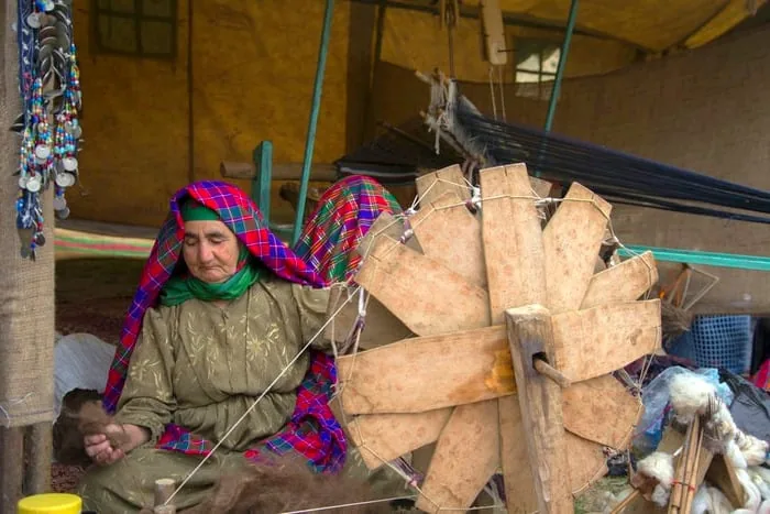 چادر شب بافی