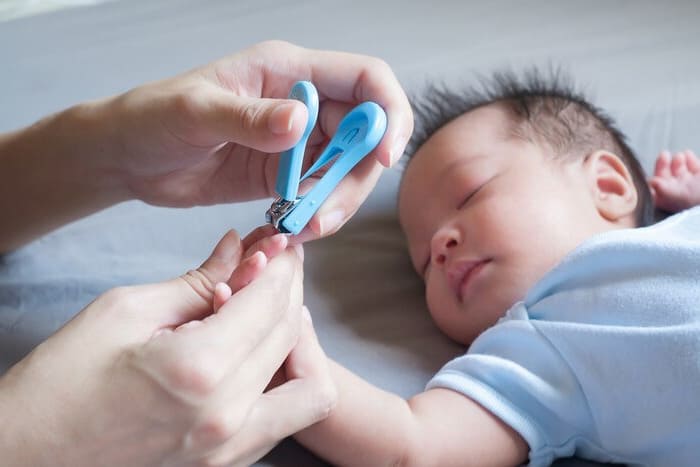 موارد بسیار مهم درباره کوتاه کردن ناخن نوزاد