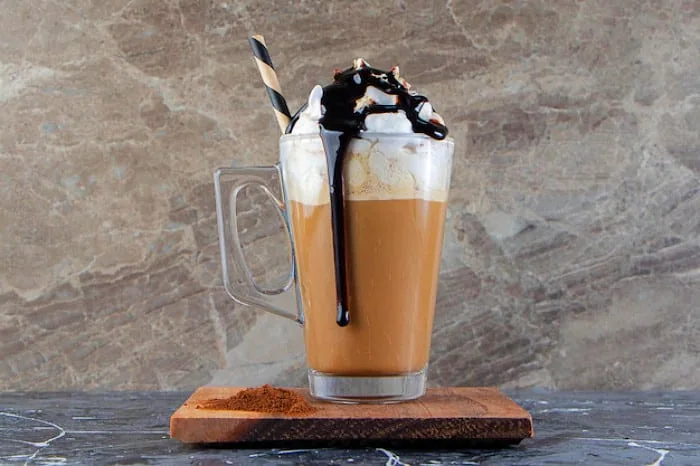 نوشیدنی سرد آیس میلک آیس شکلات میلک