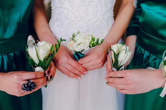 لباس هایی که نباید در عروسی بپوشیم عروسی