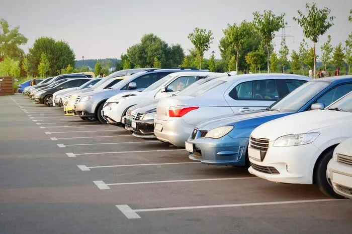 پارکینگ ماشین