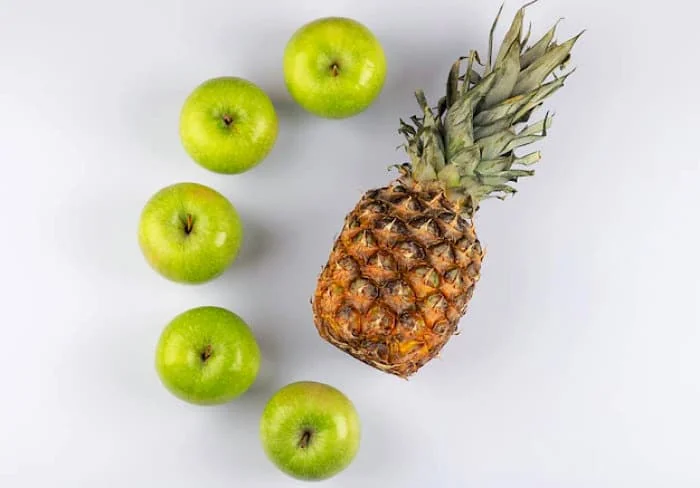 آناناس و سیب