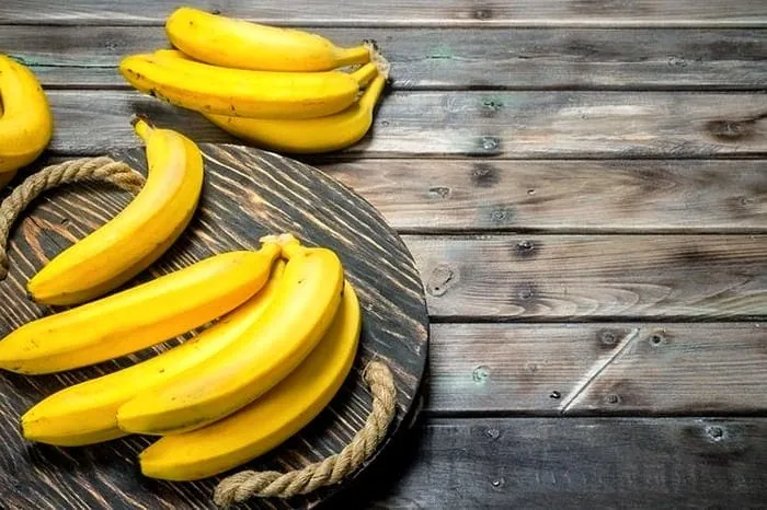  خوردن موز با معده خالی
