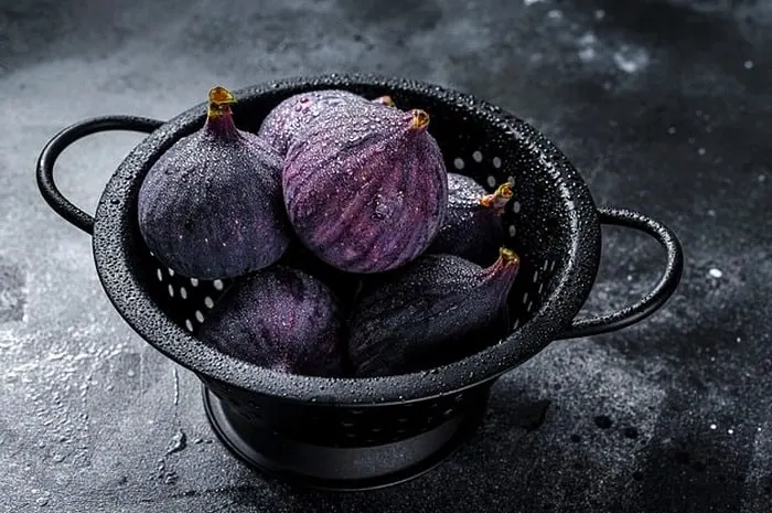 عوارض انجیر زیاد
