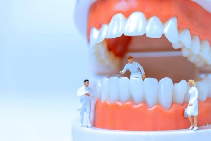 ضدعفونی دندان مصنوعی