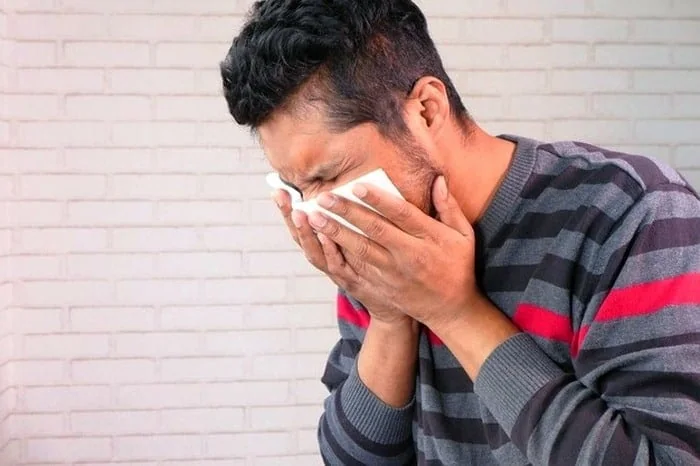 هنگام عطسه