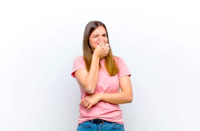 ترشحات بد بوی واژن