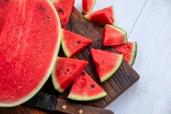 خوردن آب هندوانه و عسل