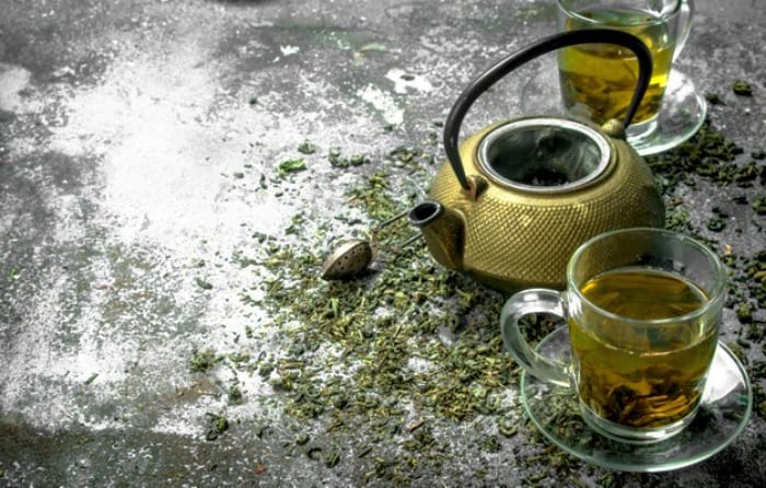 فواید استفاده از تفاله چای در تقویت گیاهان