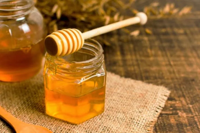 عسل برای صبحانه