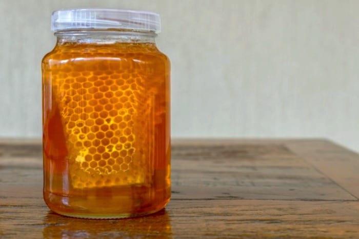 عسل برای درمان شکم