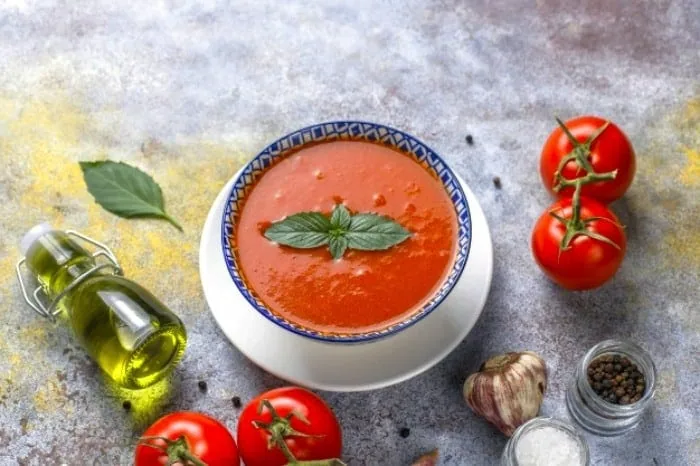 آش گوجه فرنگی