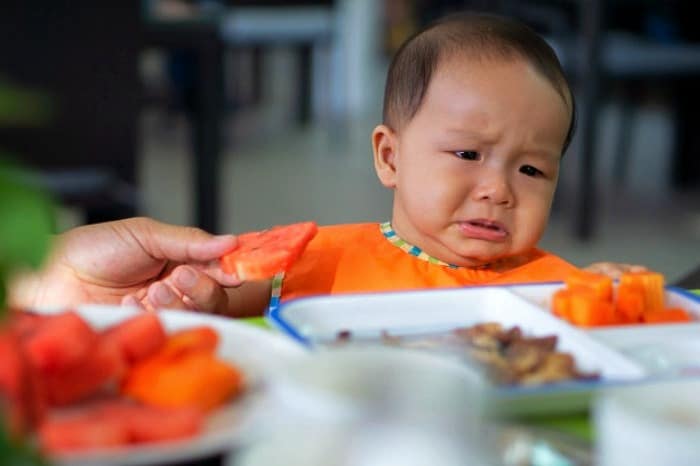 تمام دلایلی که موجب بدغذایی کودک می شود