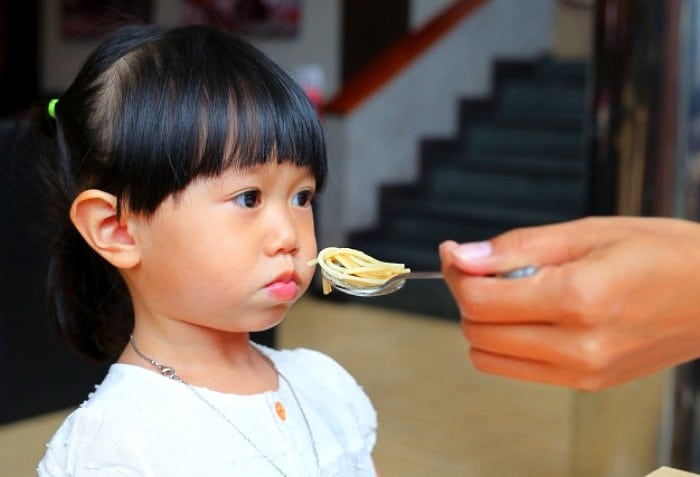 تمام دلایلی که موجب بدغذایی کودک می شود