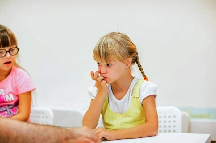 برای محبت به فرزند خود شرط نگذارید