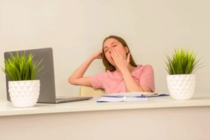 دلیل خمیازه کشیدن