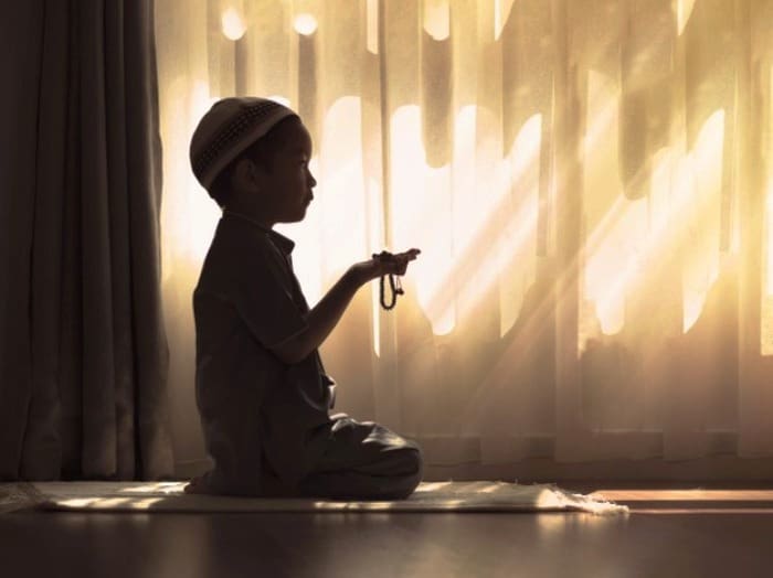 تشویق کودک به نماز خواندن