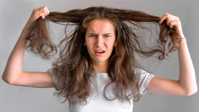 کاهش خشکی و وزی مو
