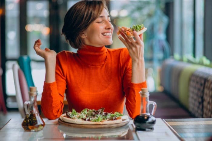 جلوگیری از حالت تهوع و استفراغ خوردن غذای سبک