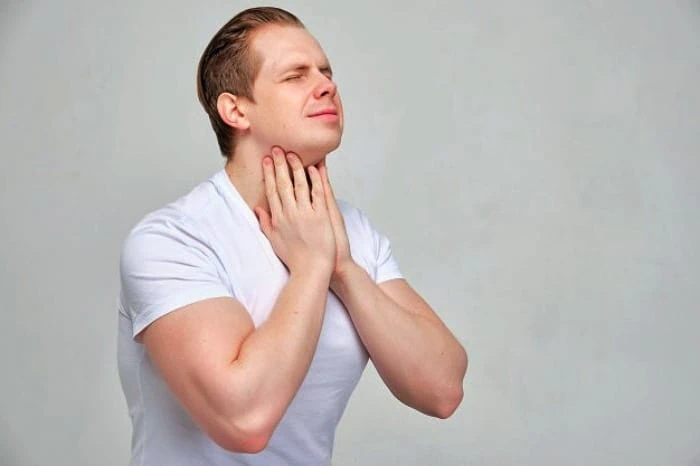 علائم تیروئید سمی