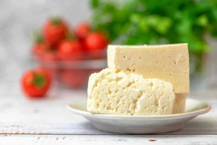 عوارض پنیر چیست؟