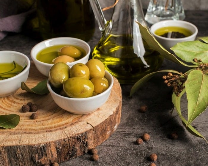 فوائد تناول الزيتون الأسود والأخضر خصائص الزيتون