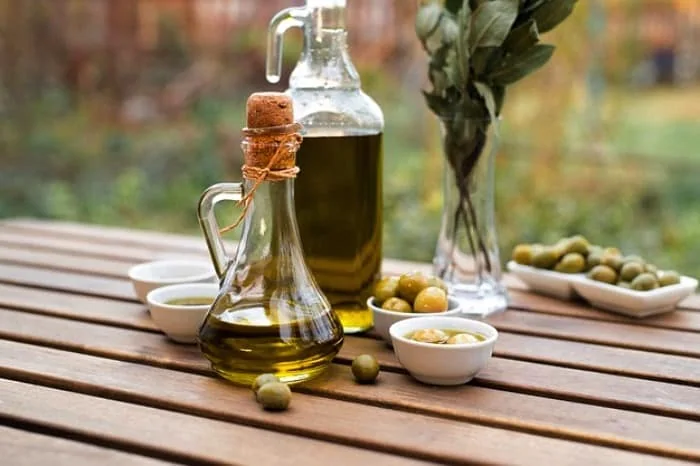 روغن زیتون و سرکه سیب