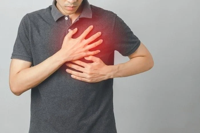 درد سینه و تنگی نفس