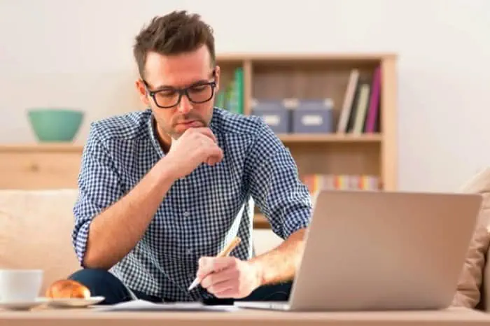 مثبت گرایی تصمیم گیری