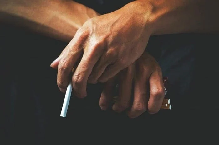 عوارض سیگار