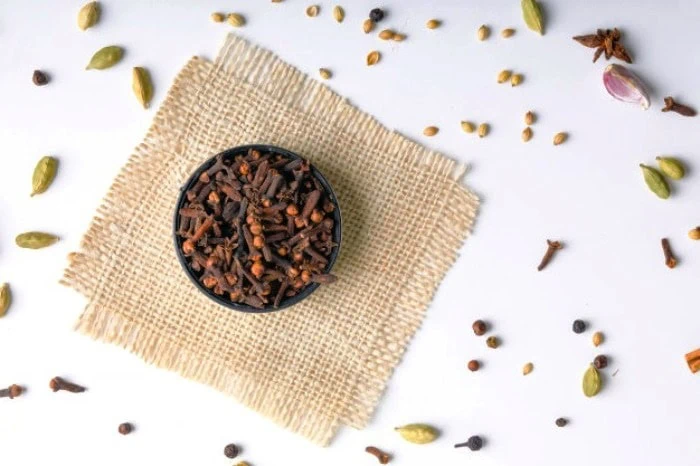 روغن گل میخک