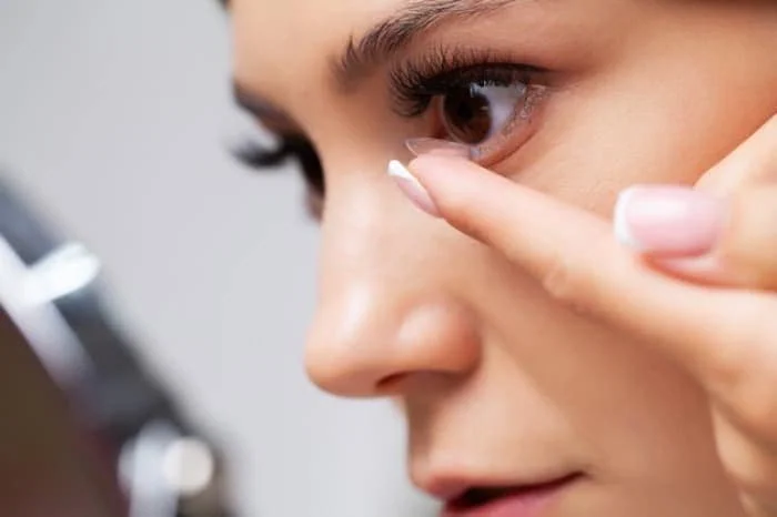 مشکلات لنز طبی