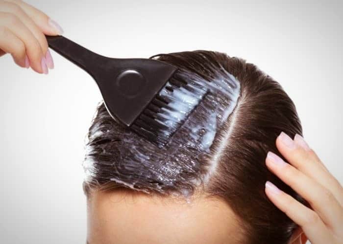 10 راه طبیعی برای براق شدن موها در خانه