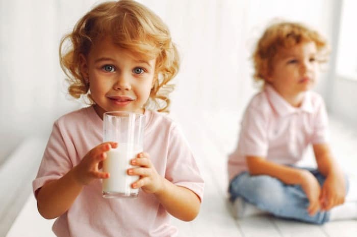 شیر خوردن کودکان