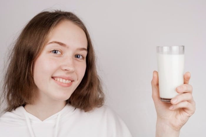 شیرسرد بهتر است یا شیر گرم؟