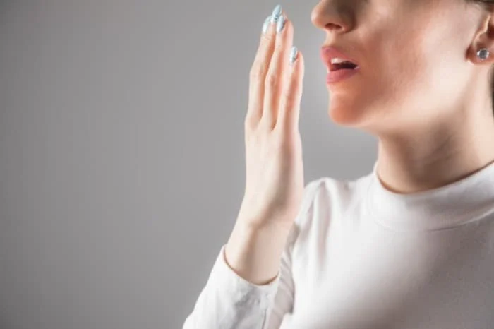 مزه فلز در دهان
