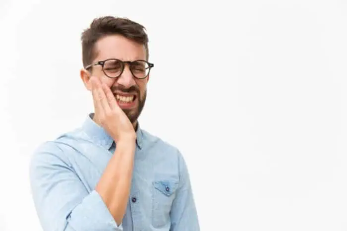 کاهش درد دندان عقل 