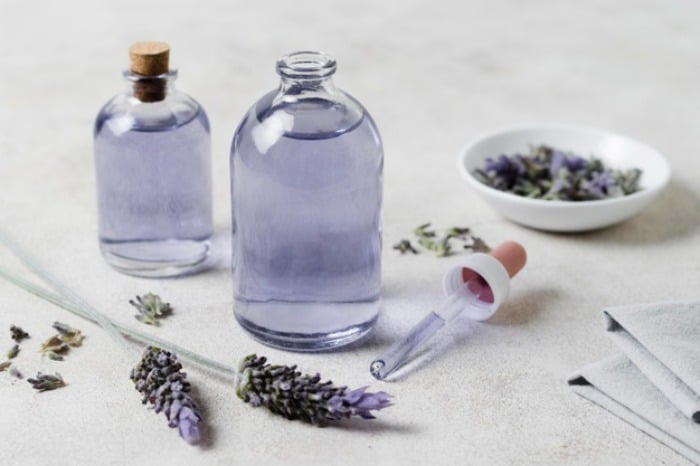 روغن درخت چای و اسطوخودوس