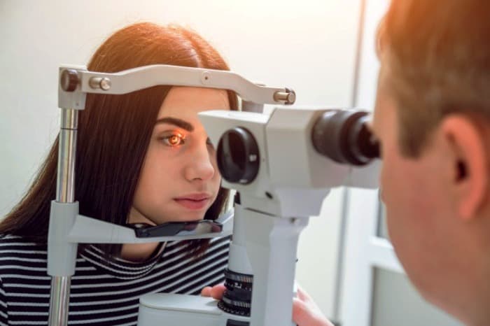 دور بینی چشم