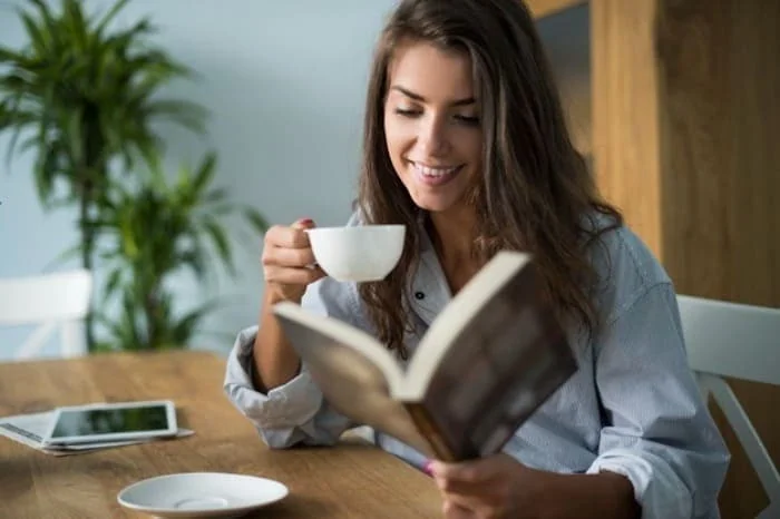 رفع استرس با مطالعه کتاب خواندن