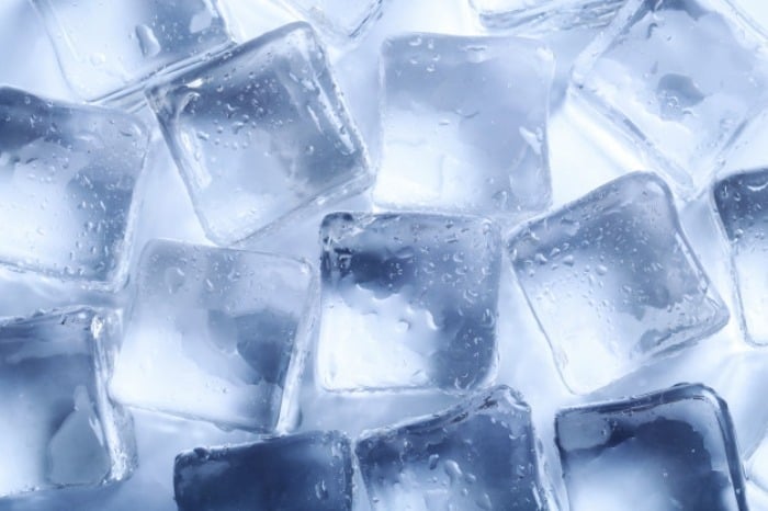 یخ برای درد سینه