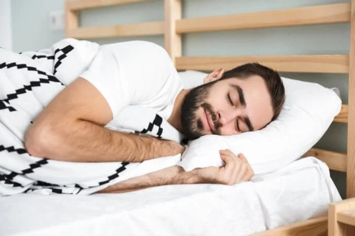 به پهلو خوابیدن