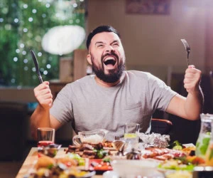 دلیل گرسنگی های مکرر چیست