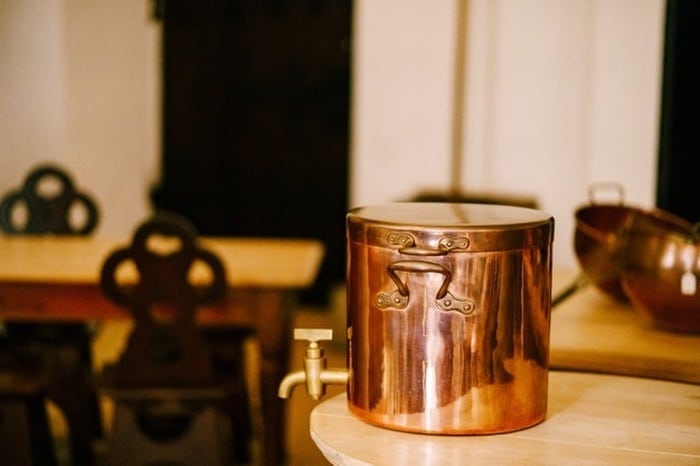 مضرات ظروف مسی