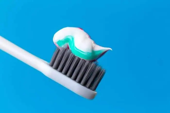 پاک کردن لاک بدون استون