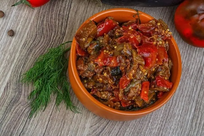خورش دختر لوس