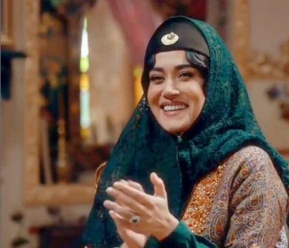 پریناز ایزدیار