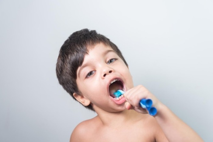 دلایل خراب شدن دندان شیری کودکان