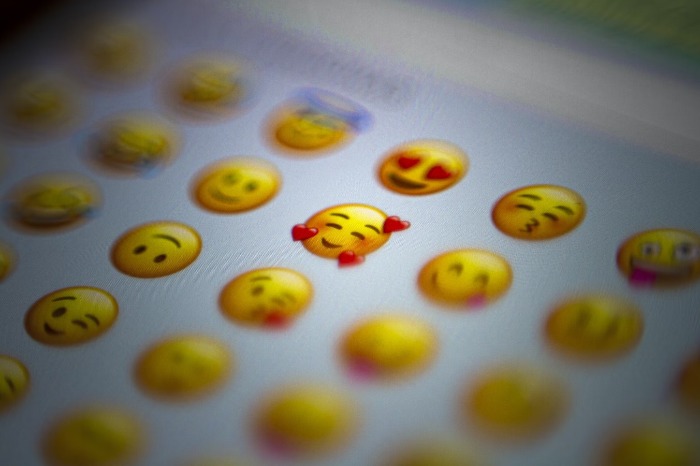 ایموجی چیست؟